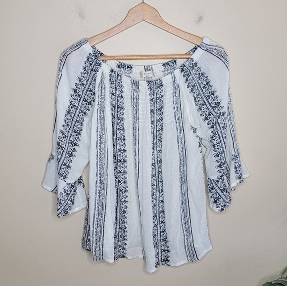 Altar'd State | Blue White Print 3/4 Sleeve Top Size Small - Picture 6 of 6